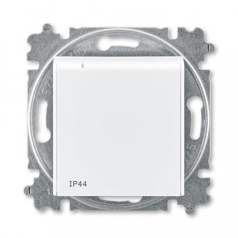 Zásuvka jednonásobná s ochr. kolíkem, s clonkami, s víčkem, IP44; bílá/bílá