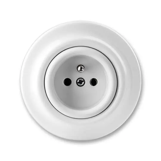 zásuvka DECENTO jednonásobná s ochranným kolíkem (typ 6619); bílá (porcelán) 6619K-C06347